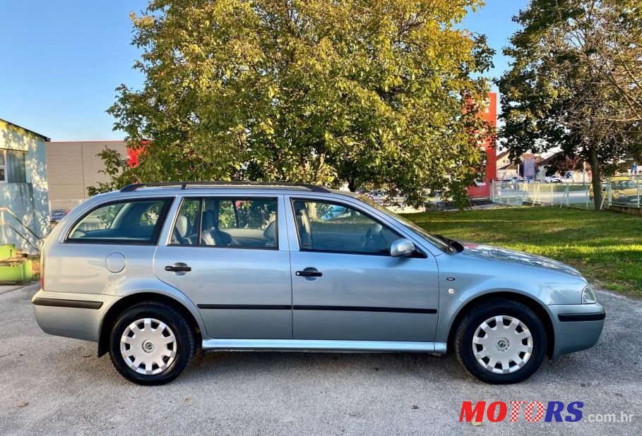 2002' Skoda Octavia Combi 1,9 Tdi Classic photo #2