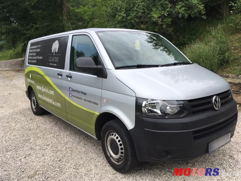 2014' Volkswagen Transporter photo #2