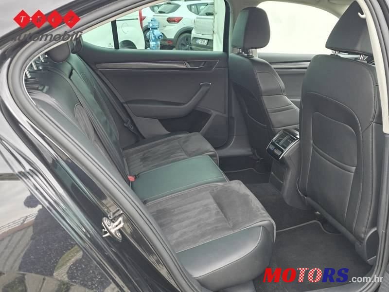 2019' Skoda Superb photo #5