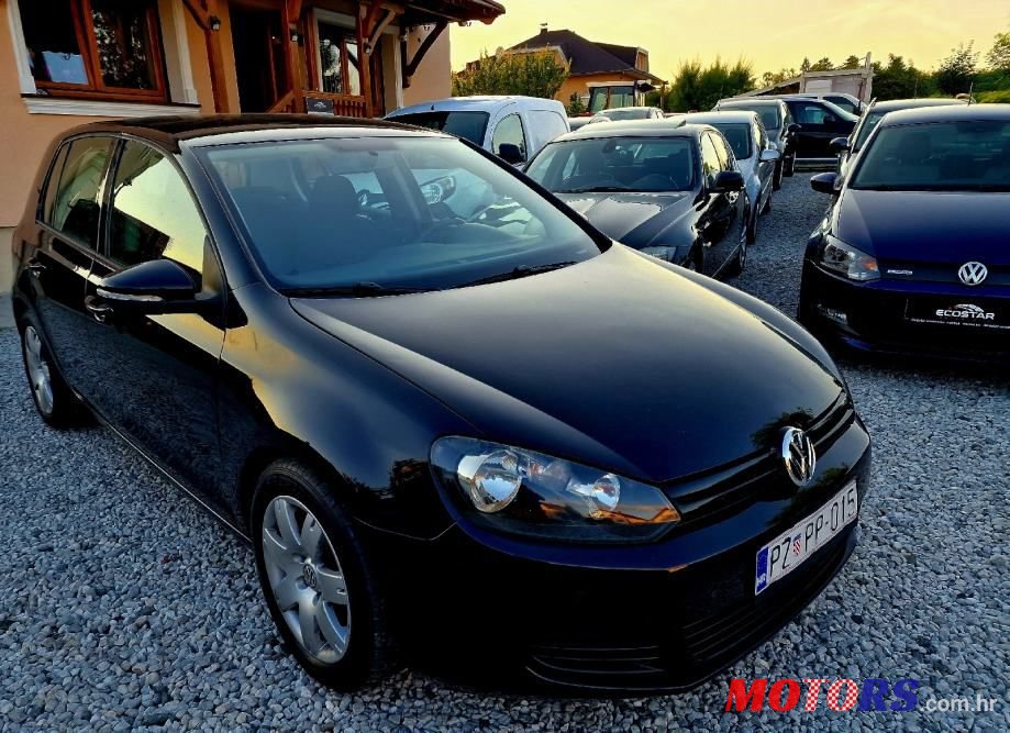 2008' Volkswagen Golf 6 2.0 Tdi photo #3