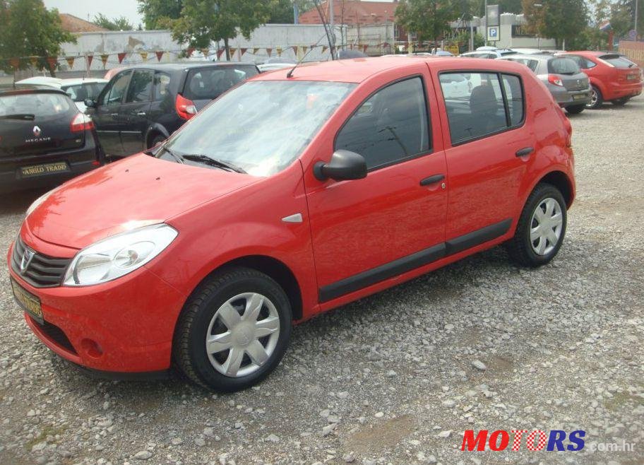 2011' Dacia Sandero 1,5 Dci photo #1