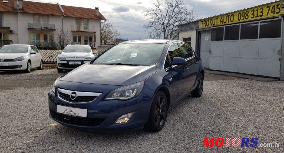 2011' Opel Astra 2,0 Cdti Sport photo #1