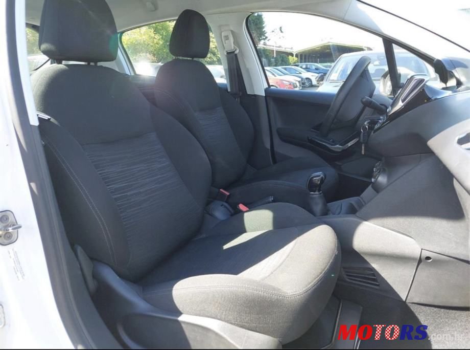 2017' Peugeot 208 photo #3