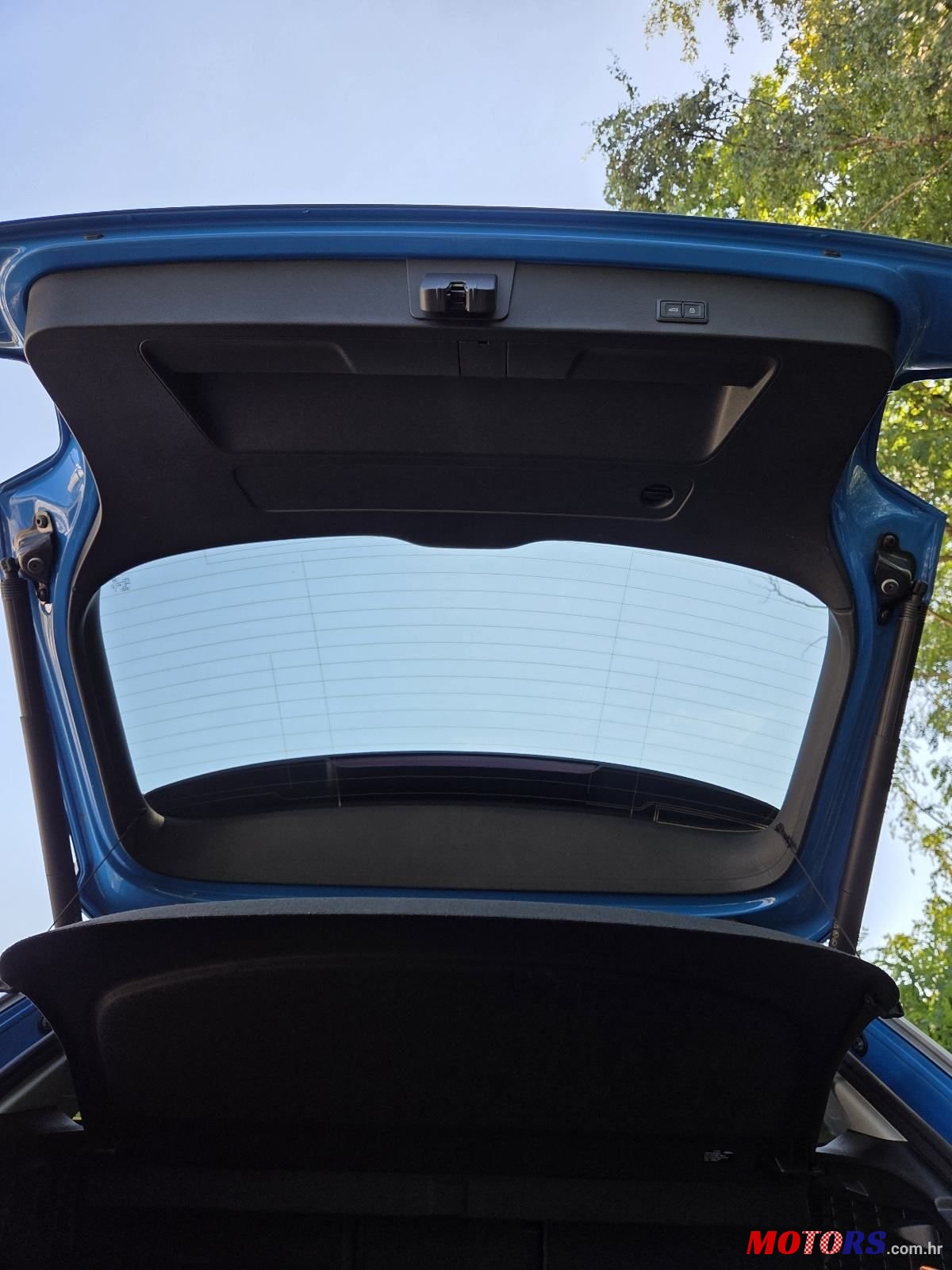 2023' Audi Q2 35 Tfsi photo #6