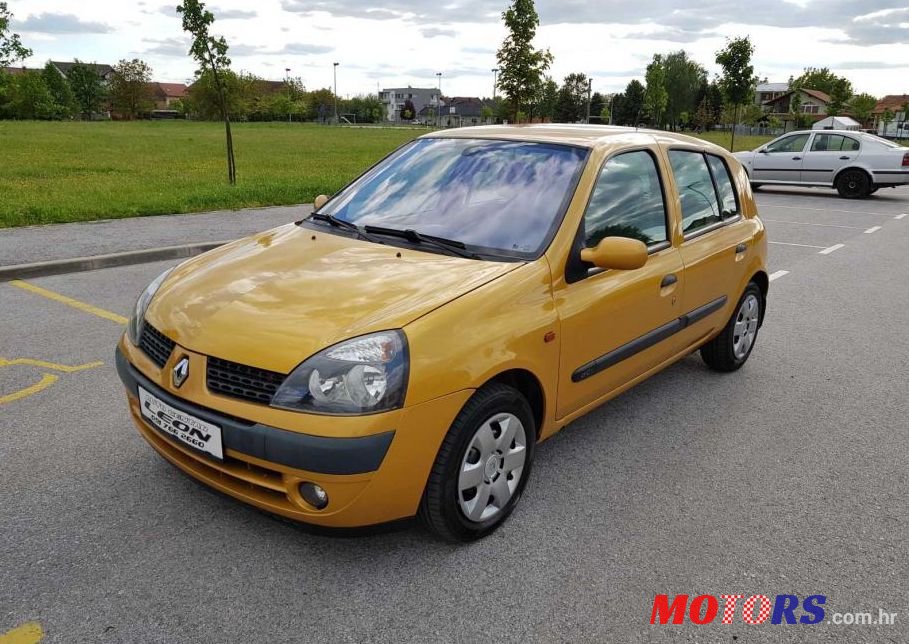 2002' Renault Clio 1,5 Dci photo #1