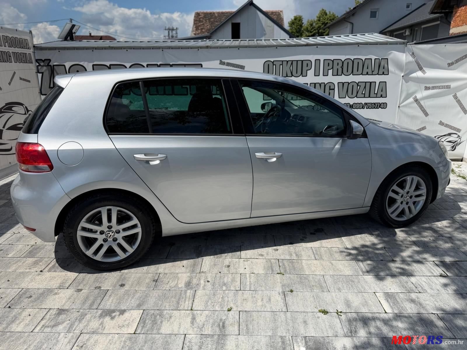 2011' Volkswagen Golf VI 1,6 Tdi photo #4
