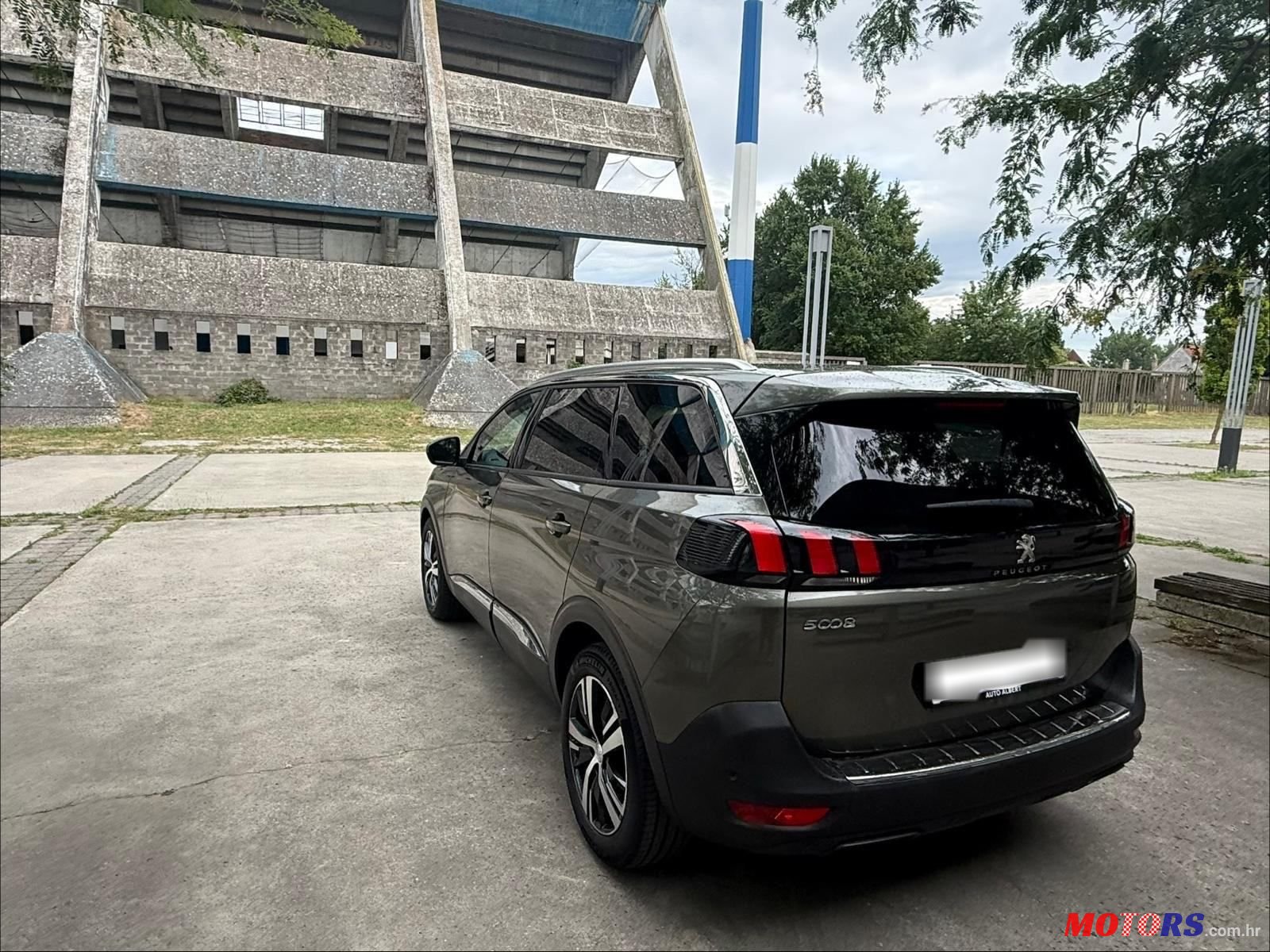 2018' Peugeot 5008 1,2 Puretech photo #6