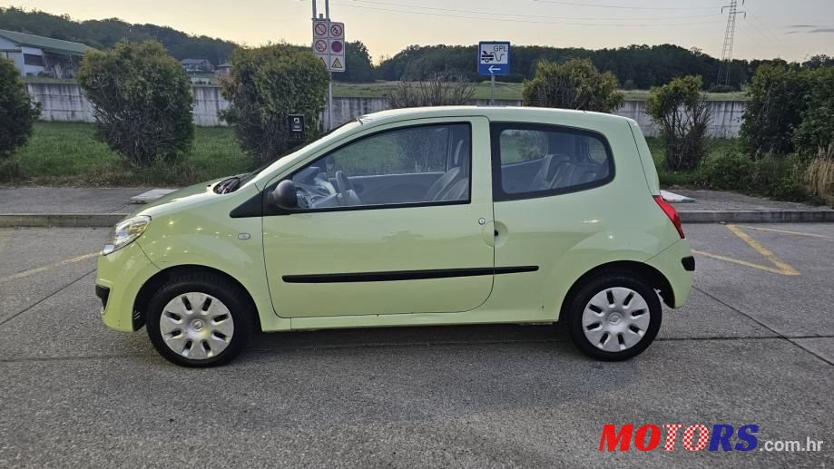 2008' Renault Twingo 1,5 Dci photo #5