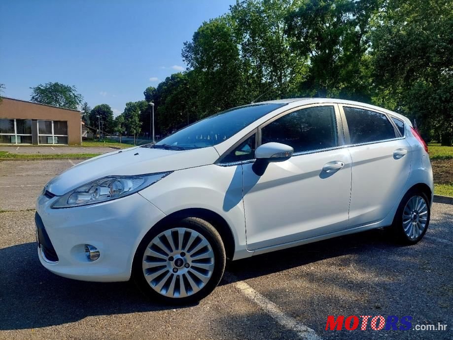 2010' Ford Fiesta photo #1