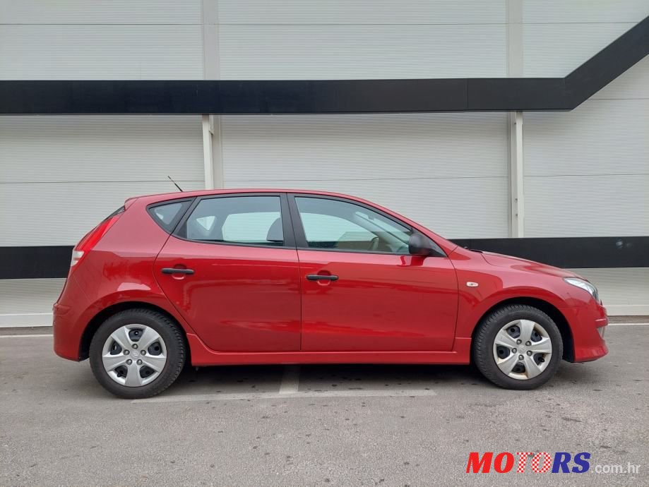 2011' Hyundai i30 1,6 Crdi photo #5
