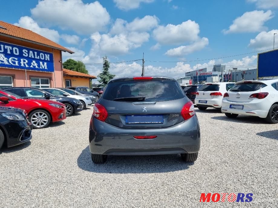 2014' Peugeot 208 1,2 Vti photo #6