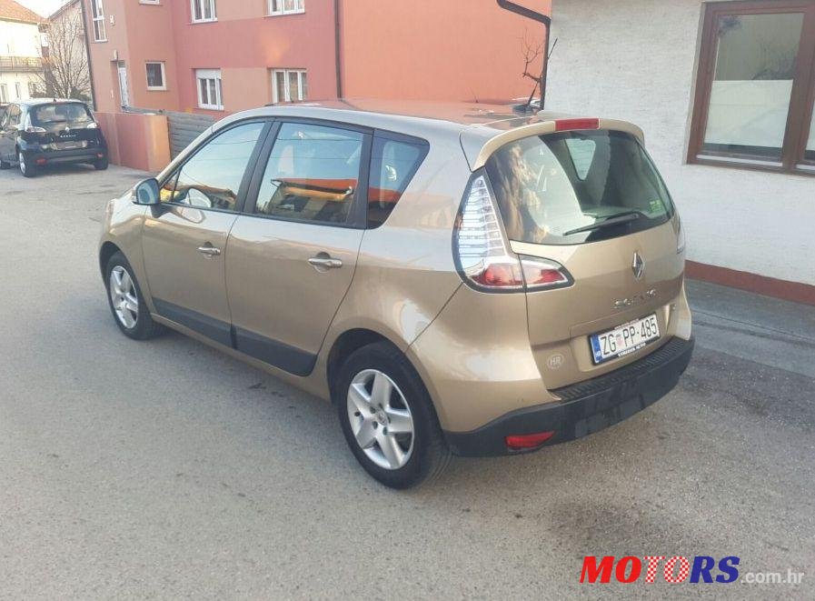 2014' Renault Scenic Dci photo #2