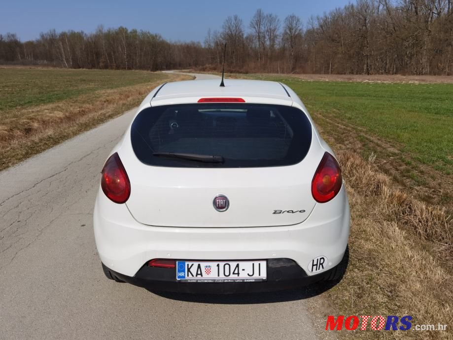 2011' Fiat Bravo photo #3