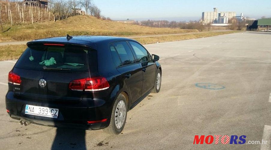 2010' Volkswagen Golf VI 2.0 Tdi Gtd Dsg photo #2