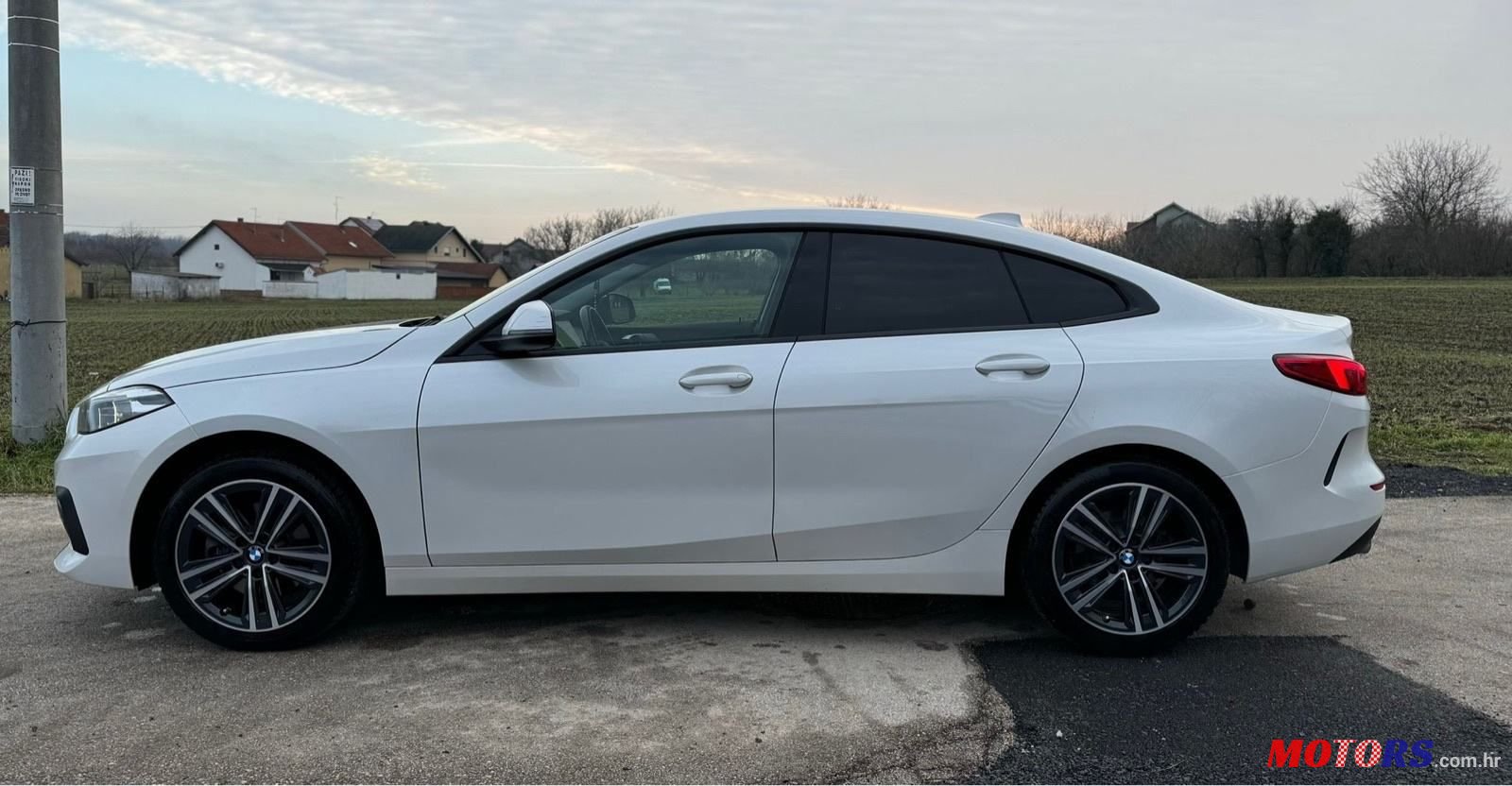 2021' BMW Serija 2 216D photo #3