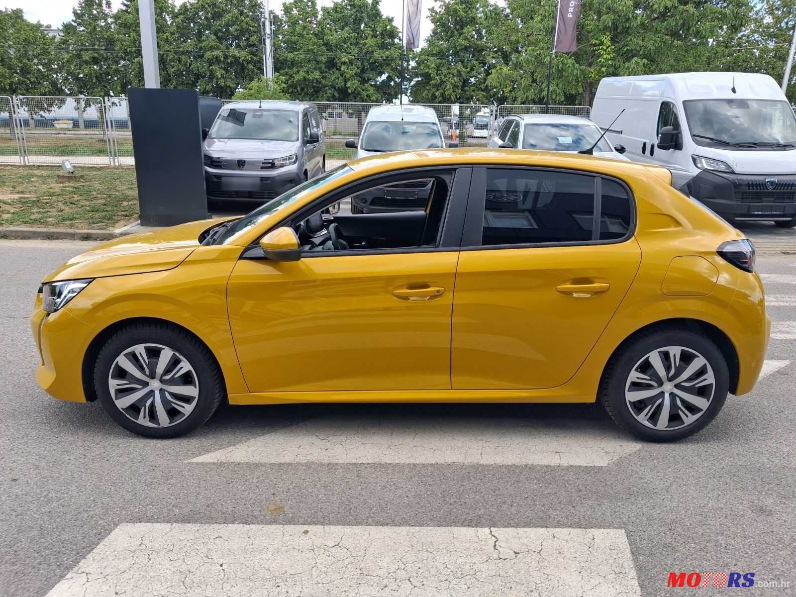 2020' Peugeot 208 1,5 Bluehdi photo #2
