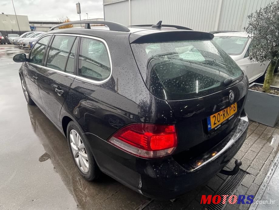 2011' Volkswagen Golf 6 Variant photo #4