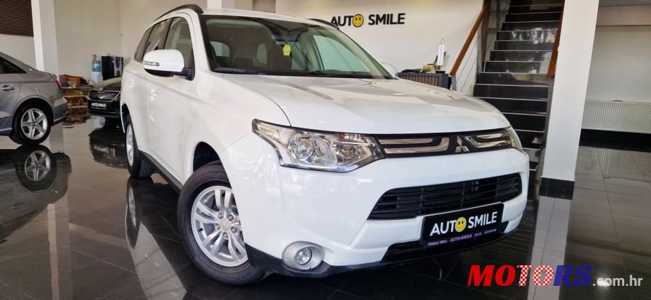 2014' Mitsubishi Outlander 2Wd 2,2 photo #6