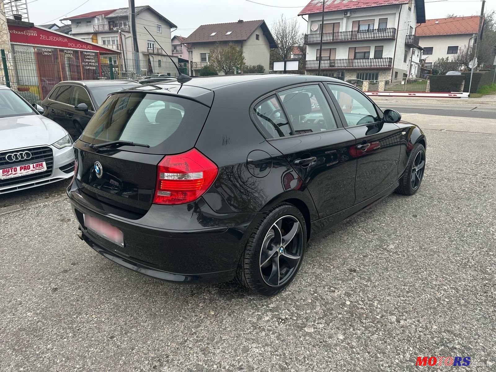 2009' BMW Serija 1 118D photo #4