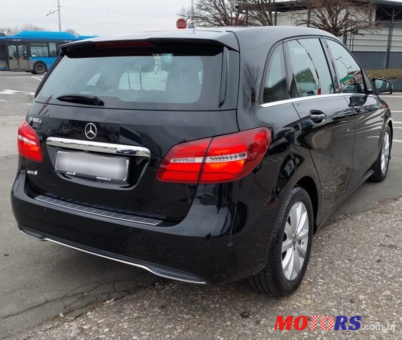 2018' Mercedes-Benz B-Klasa B 180 D Style photo #4