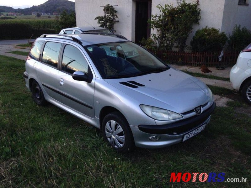 2003' Peugeot 206 206 1,4 HDi photo #1