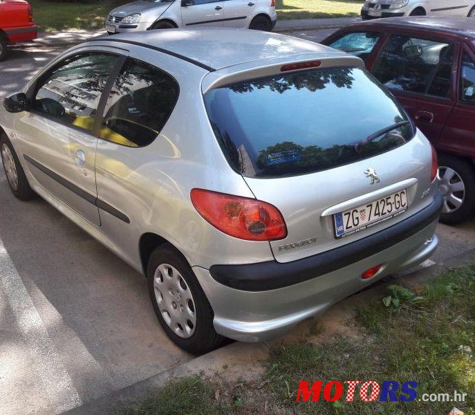 2005' Peugeot 206 206 1,1 photo #1