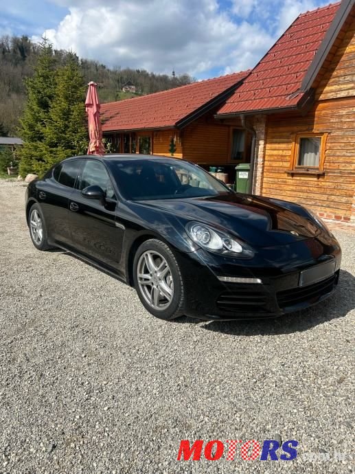 2015' Porsche Panamera Diesel photo #5