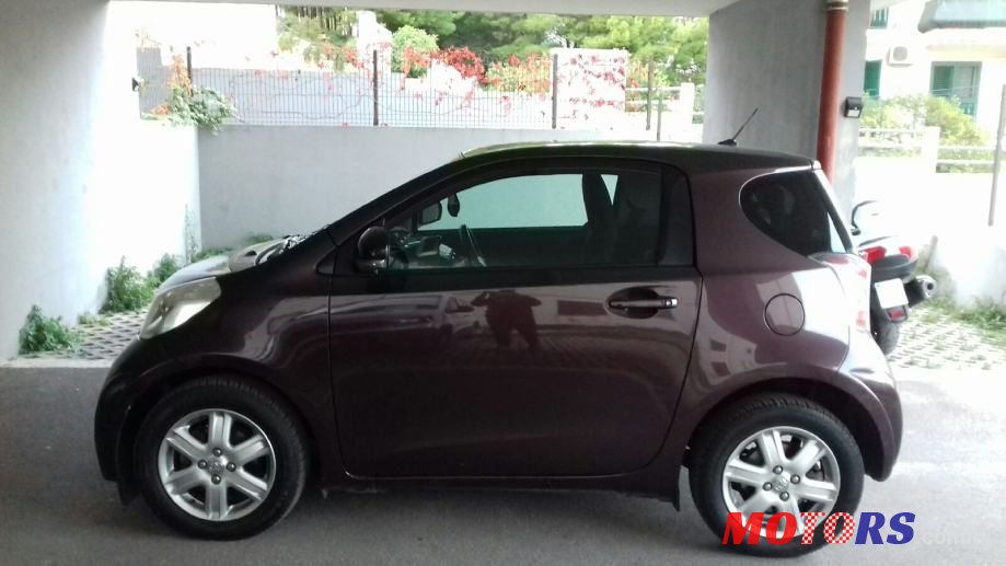 2010' Toyota iQ 1,0 Vvt-I photo #5
