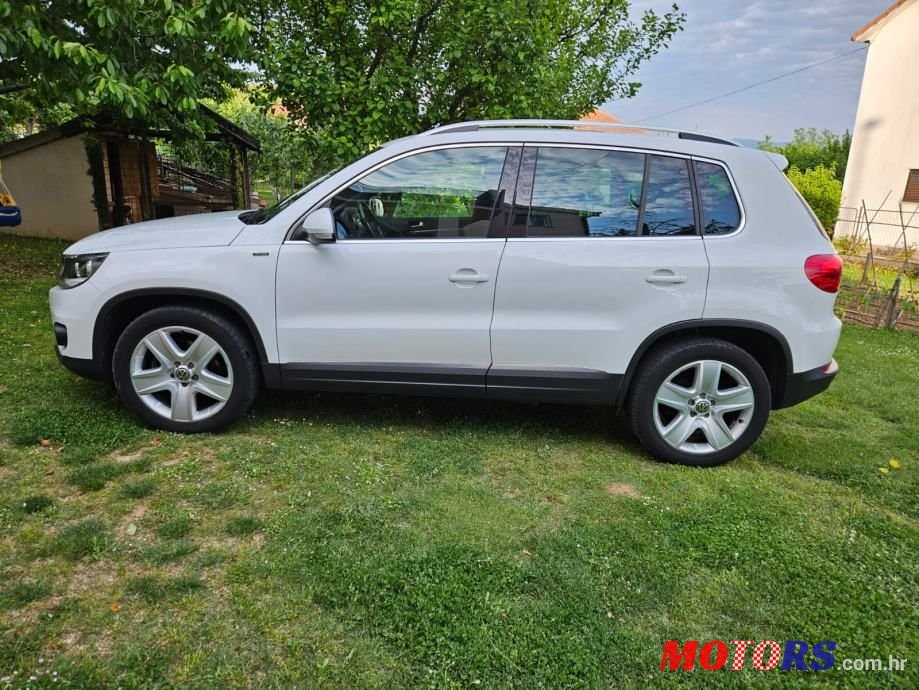 2015' Volkswagen Tiguan 2,0 Tdi Bmt photo #2