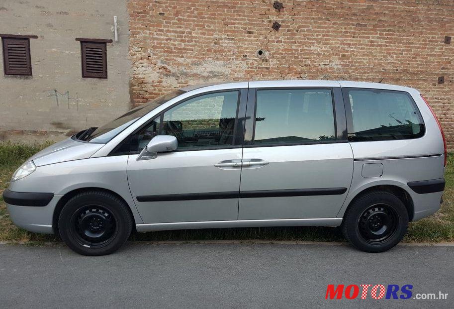 2005' Citroen C8 2,0 Hdi 16V photo #1