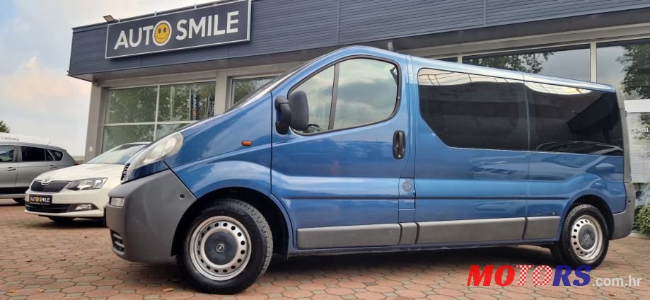 2006' Opel Vivaro photo #1