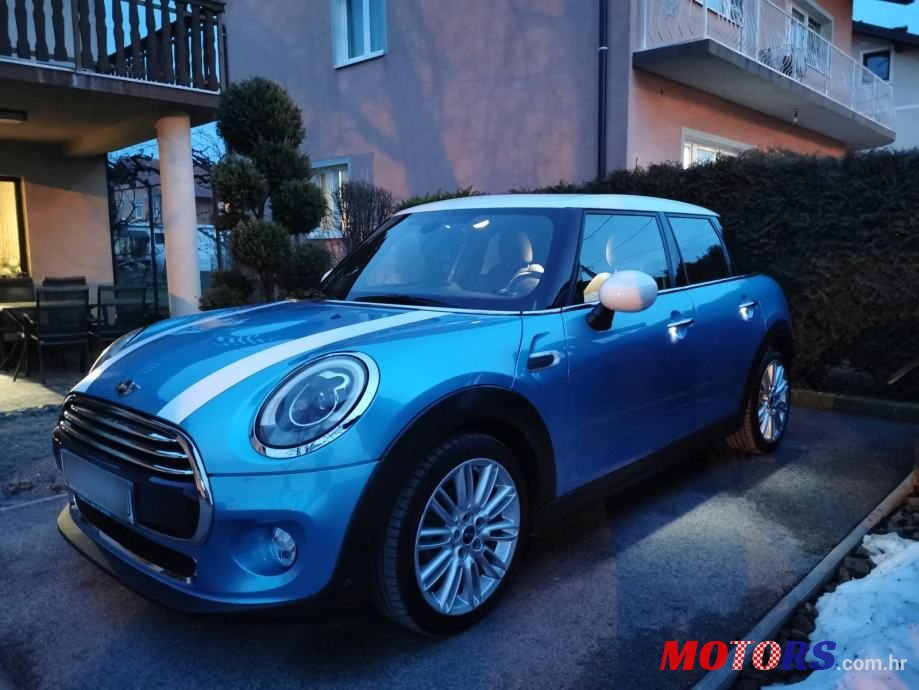 2015' MINI Cooper photo #6