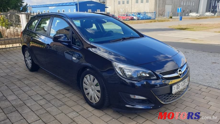 2016' Opel Astra Karavan photo #3