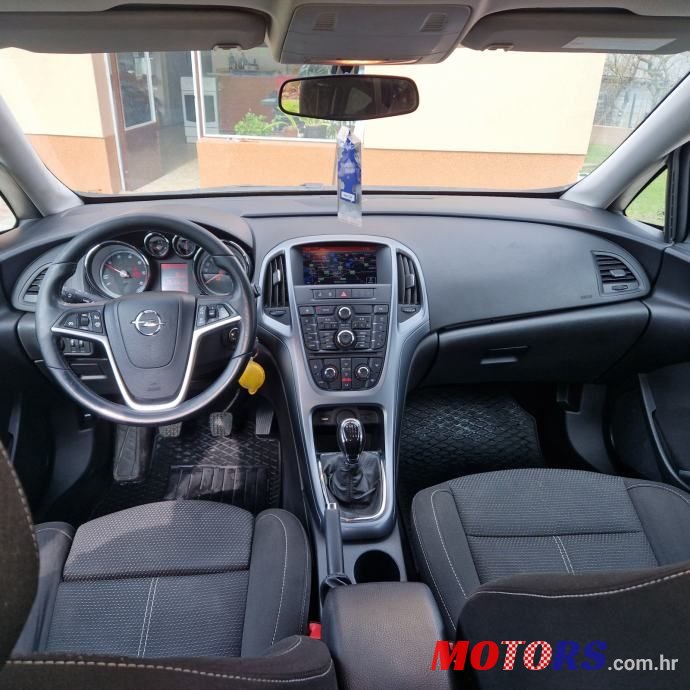 2016' Opel Astra 1,6 photo #2