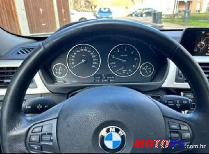 2016' BMW Serija 3 316D photo #4