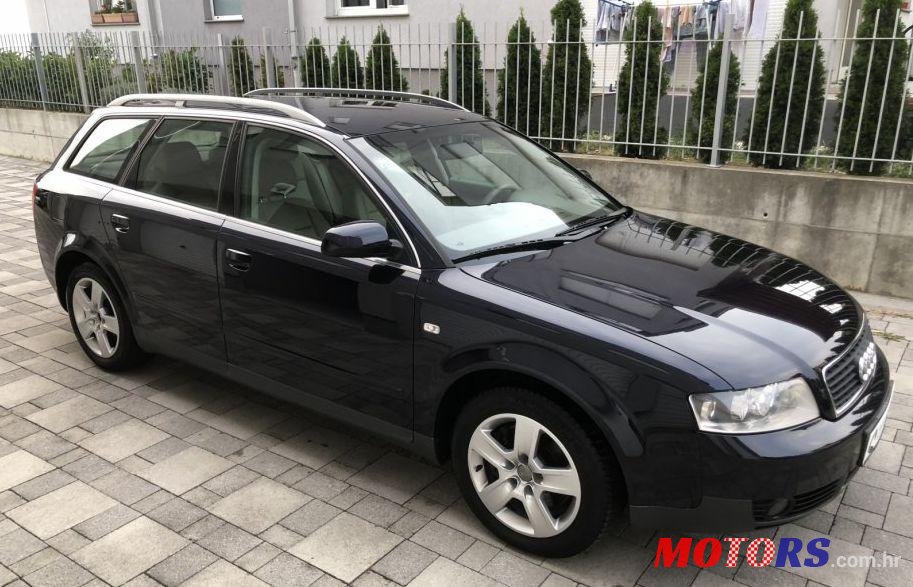 2002' Audi A4 Avant photo #1