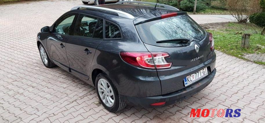 2014' Renault Megane Grandtour photo #2