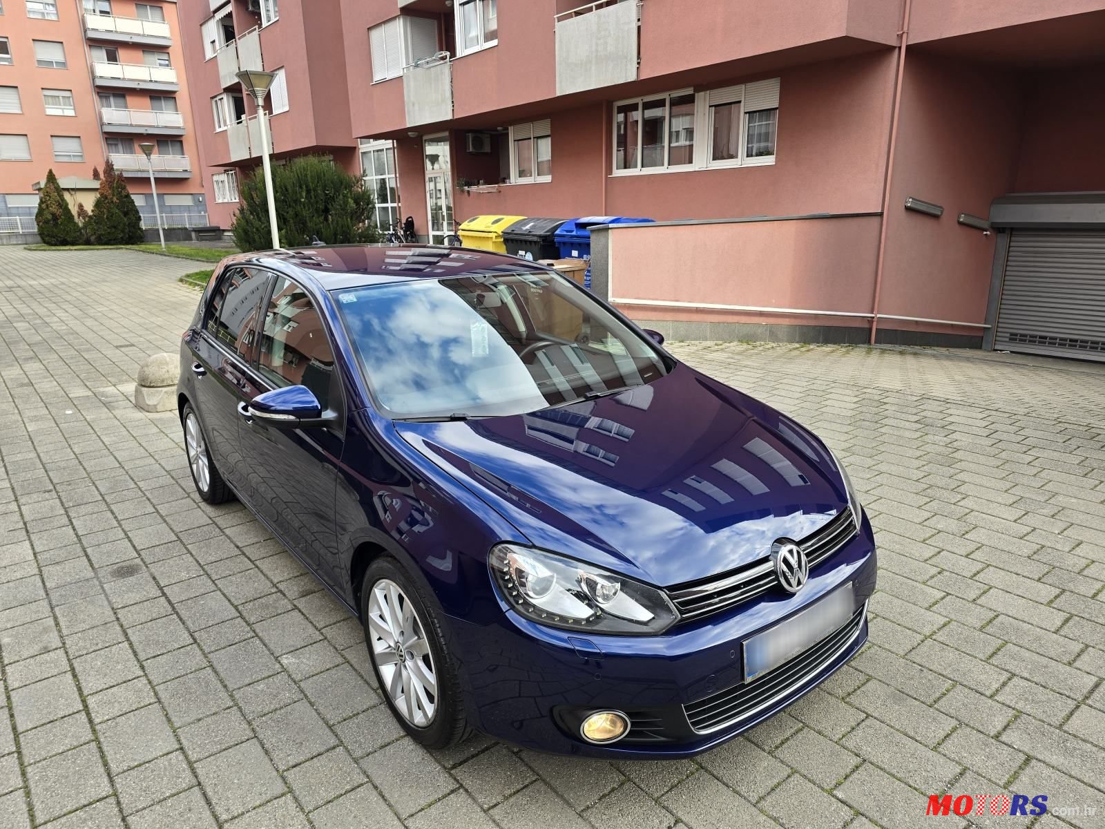 2012' Volkswagen Golf VI 1,6 Tdi photo #3