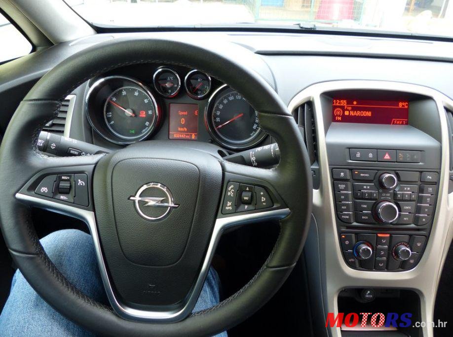 2012' Opel Astra 1,3 photo #4