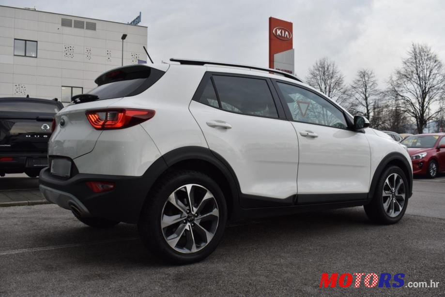 2017' Kia Stonic photo #6