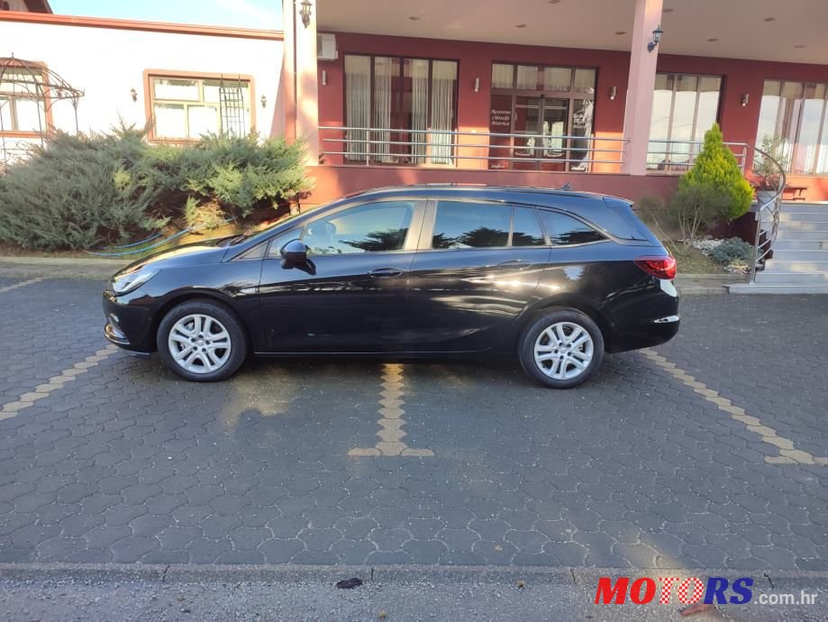 2018' Opel Astra Karavan photo #5