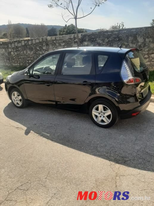 2014' Renault Scenic Dci photo #4