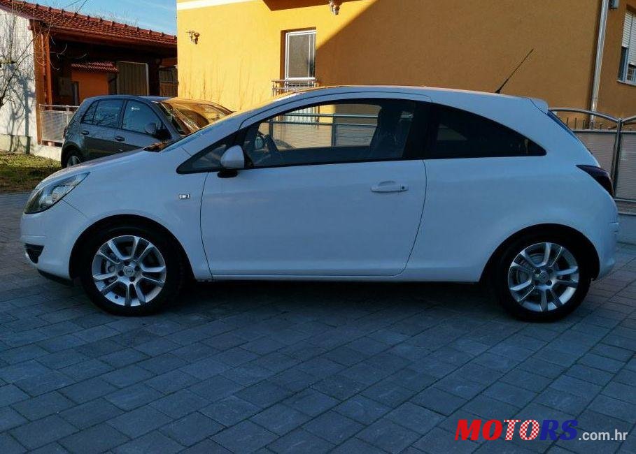 2010' Opel Corsa 1,3 Cdti photo #1