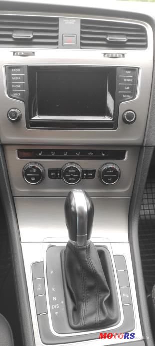 2014' Volkswagen Golf 7 Variant photo #5