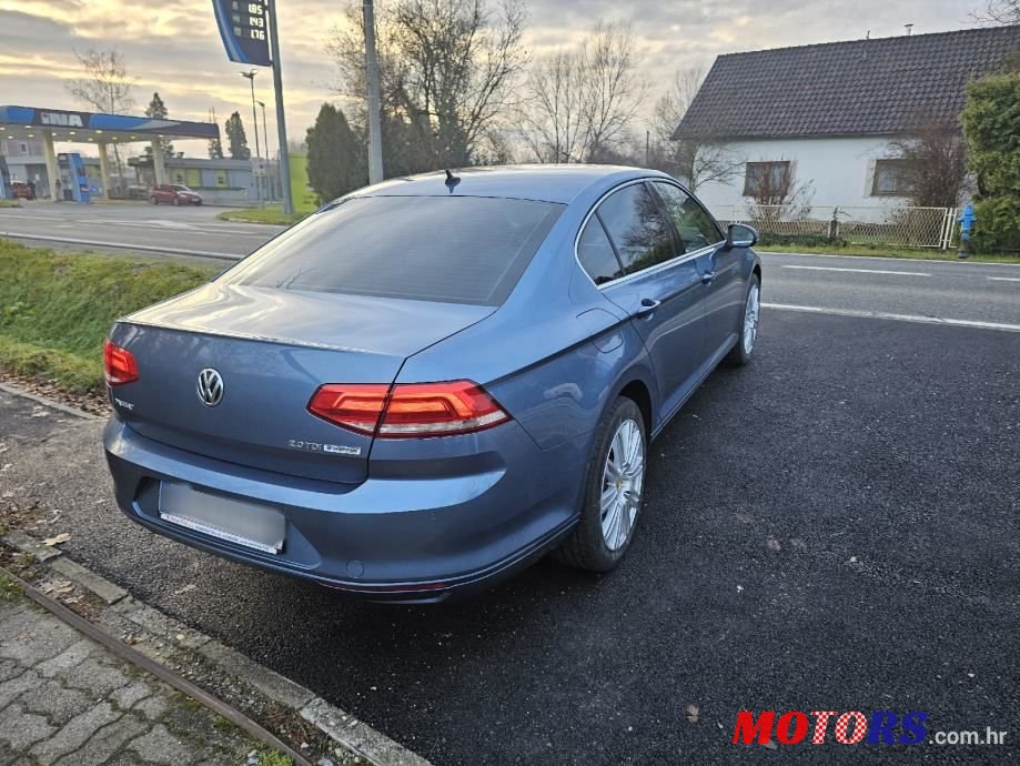 2016' Volkswagen Passat 2,0 Tdi Bmt Dsg photo #3