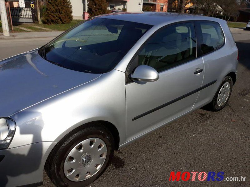 2005' Volkswagen Golf V 1,9 Tdi photo #1