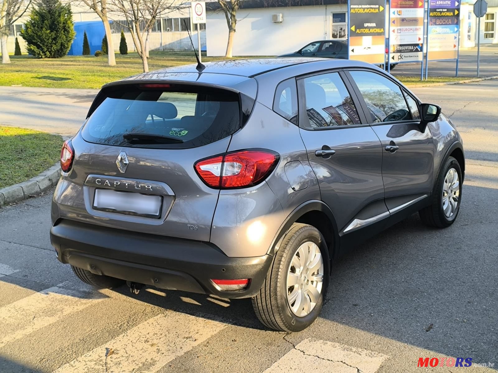 2015' Renault Captur Tce 90 photo #5