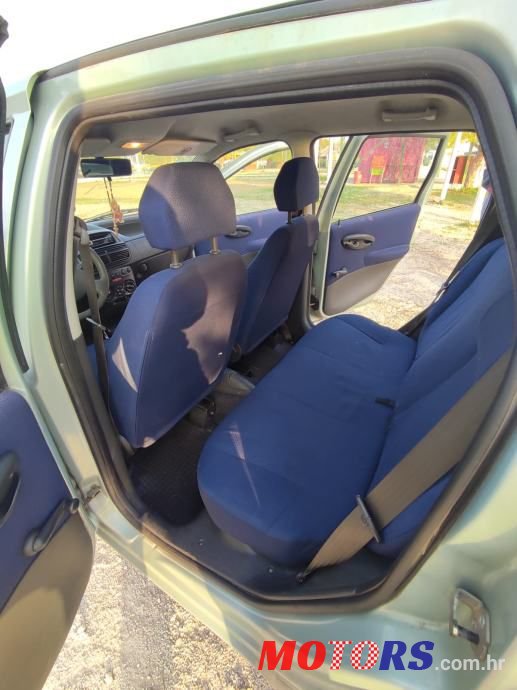 2003' Fiat Punto 1,2 photo #3