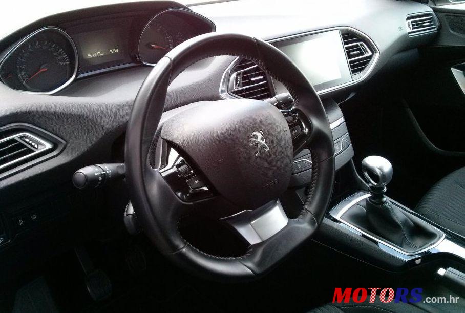 2015' Peugeot 308 Sw photo #3