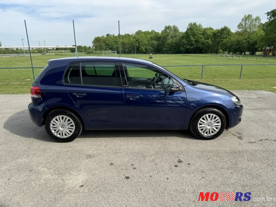 2011' Volkswagen Golf VI 1,6 Tdi photo #4